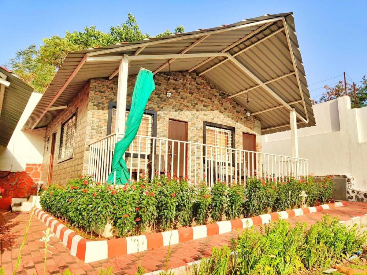 Sunshine Resort Pune Exterior photo