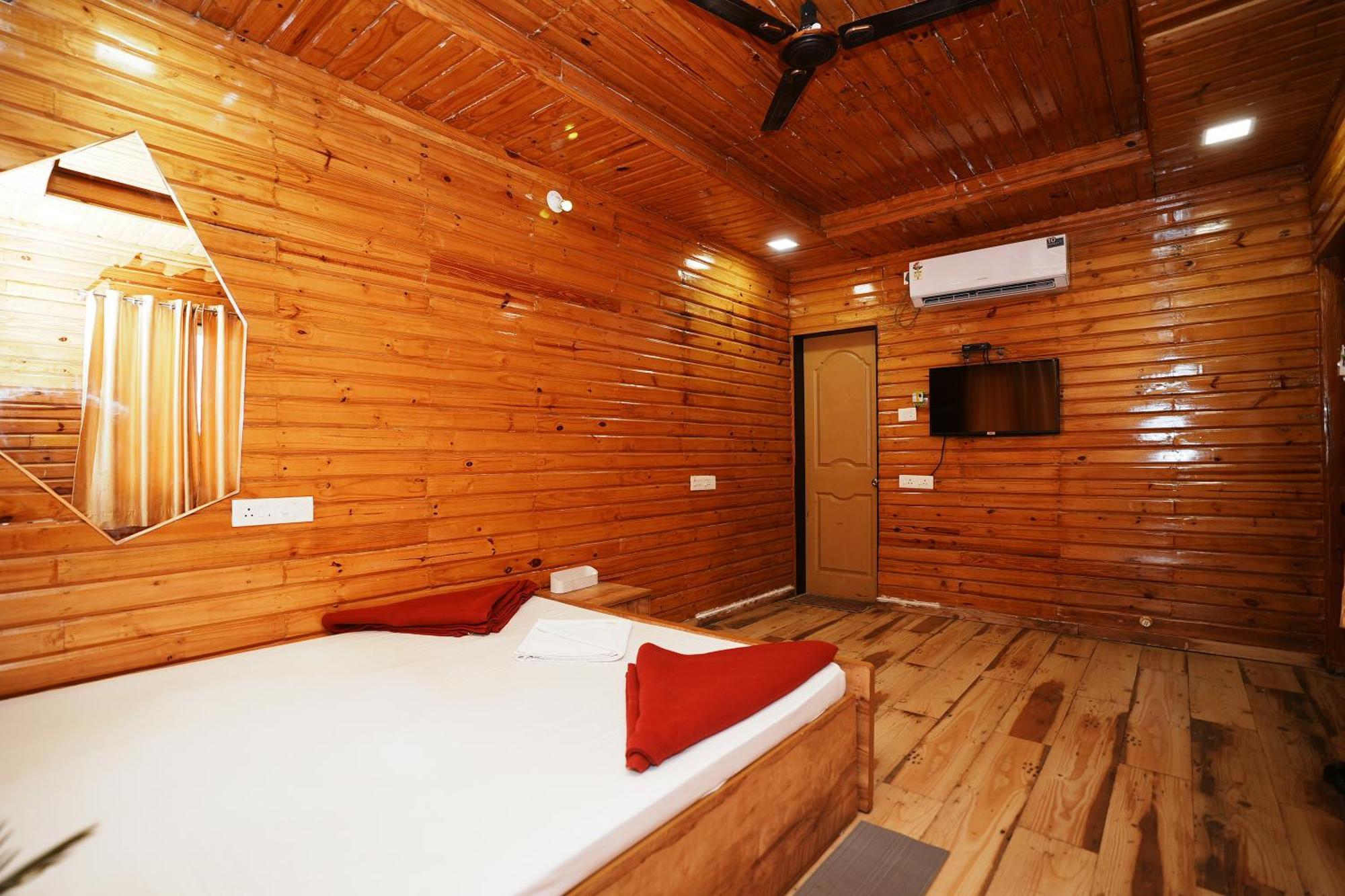 Sunshine Resort Pune Exterior photo
